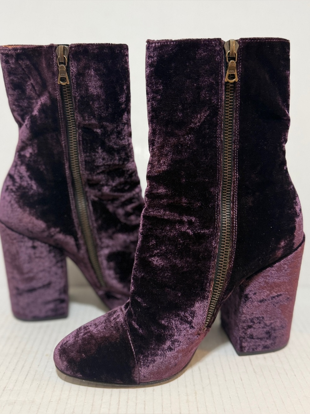 Dries Van Noten Purple Velvet Ankle Boots Made in Italy Sz 38 Block Heel